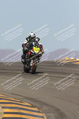 media/Oct-08-2023-CVMA (Sun) [[dbfe88ae3c]]/Race 3 Amateur Supersport Middleweight/